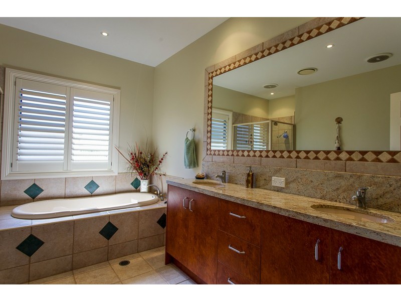 10 Putters Lane, Peregian Springs QLD 4573