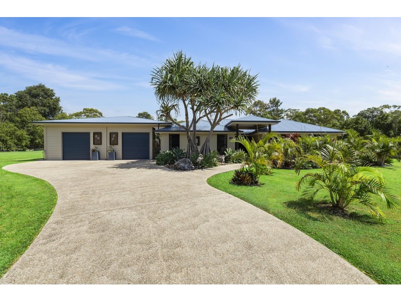 39 Edington Drive, Cooroibah QLD 4565