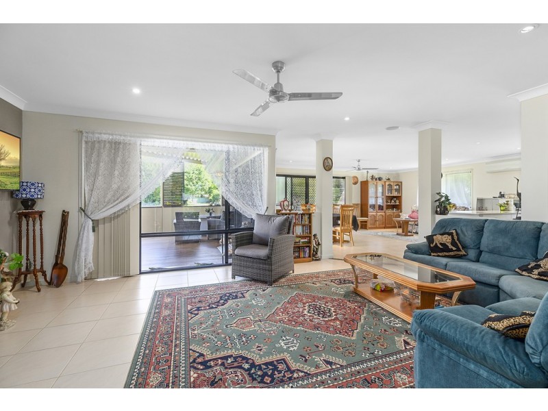 39 Edington Drive, Cooroibah QLD 4565