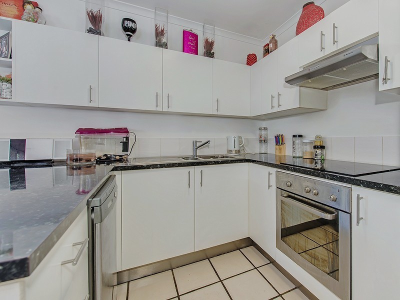33/12 Robert Street (Coral Beach Resort), Noosaville QLD 4566