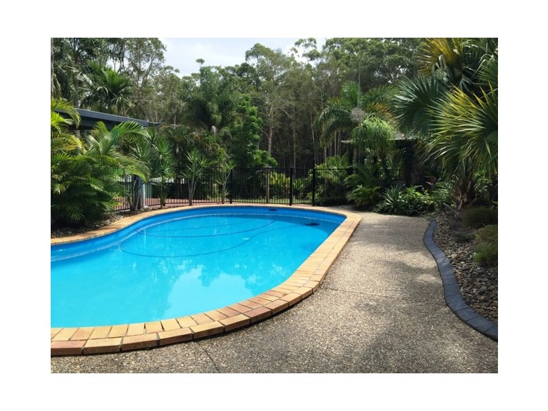 12 Lake Entrance Boulevard, Noosaville QLD 4566