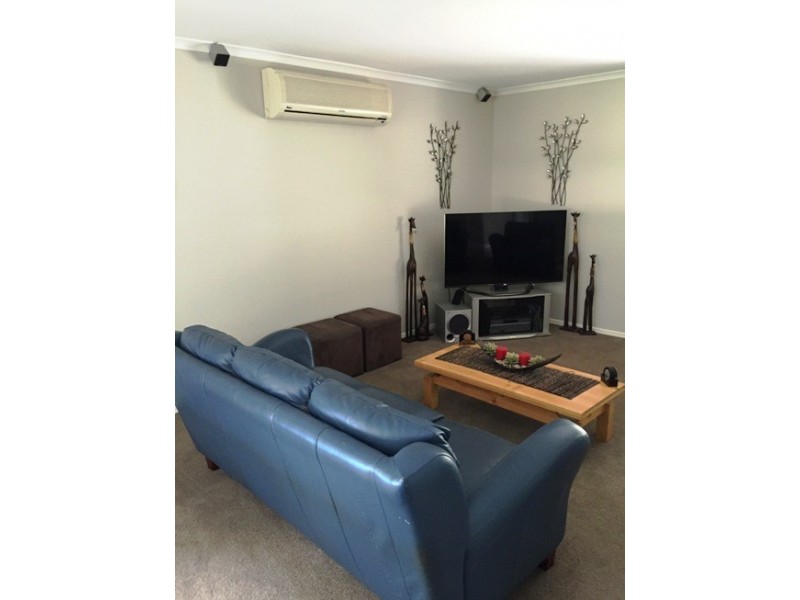 12 Lake Entrance Boulevard, Noosaville QLD 4566
