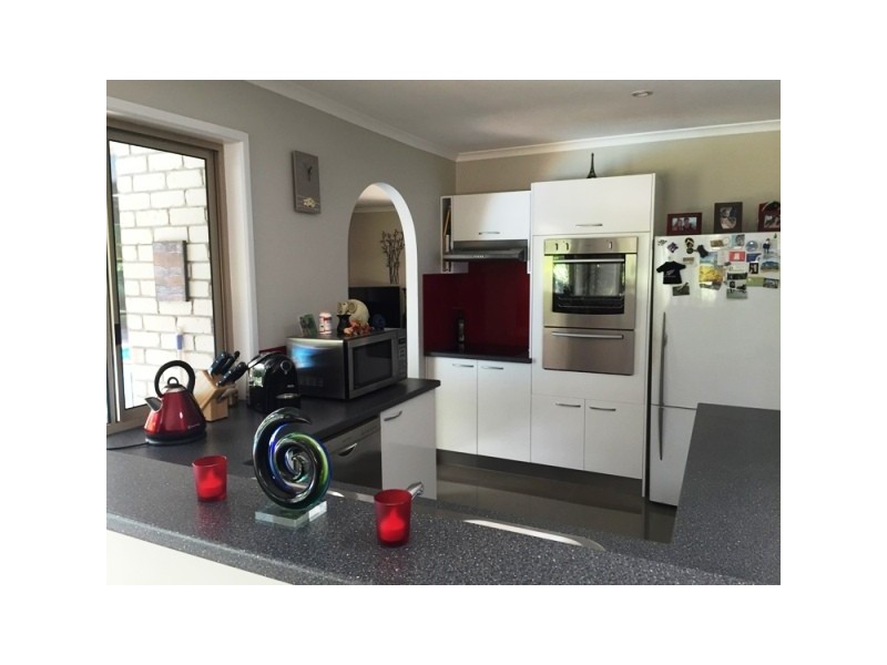 12 Lake Entrance Boulevard, Noosaville QLD 4566