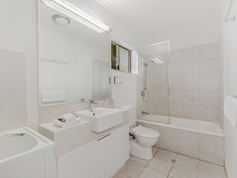 15 / 287 “Offshore Noosa” Gympie Terrace, Noosaville QLD 4566