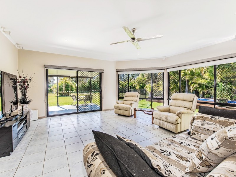 10 Craigslea Court, Cooroibah QLD 4565