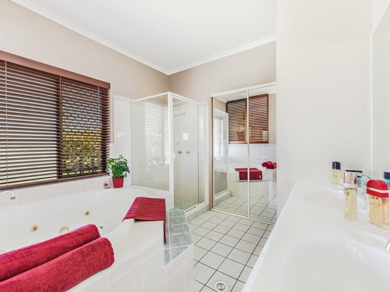 10 Craigslea Court, Cooroibah QLD 4565
