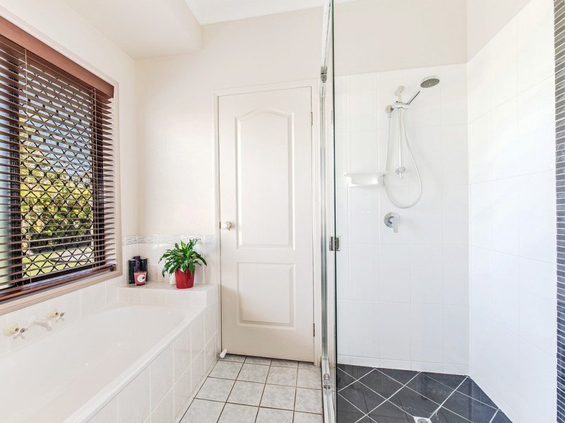 10 Craigslea Court, Cooroibah QLD 4565