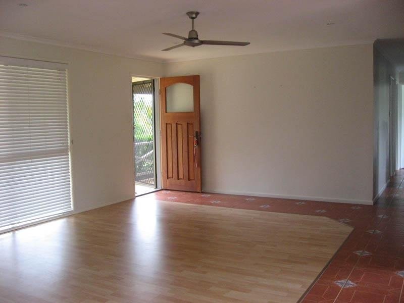 30 Oak Street, Cooroy QLD 4563