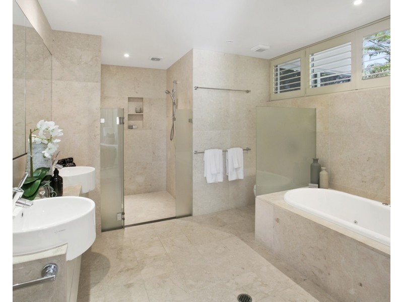 708/61 Noosa Springs Drive, Noosa Heads QLD 4567