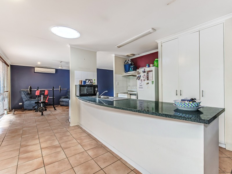 33 Griffith Avenue, Tewantin QLD 4565