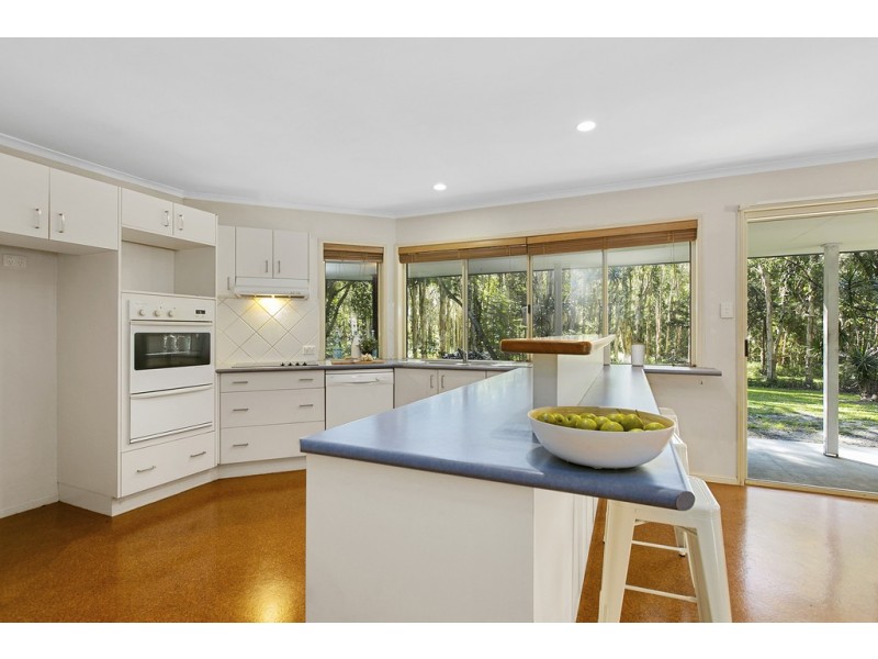 7 Coach Court, Cooroibah QLD 4565