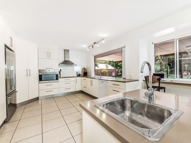 24 Cedarleigh Drv, Tewantin QLD 4565