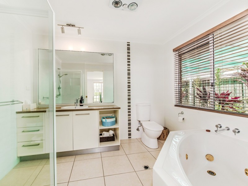 24 Cedarleigh Drv, Tewantin QLD 4565