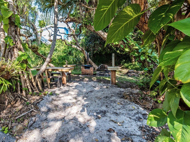 49 Mackerel Street, Noosa North Shore QLD 4565