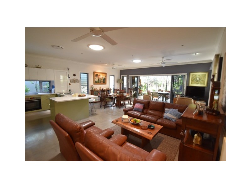 6 Woongar Street, Boreen Point QLD 4565