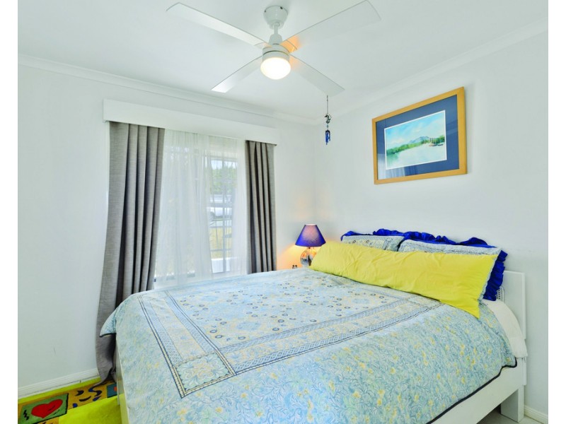 18 Southern Cross Parade, Sunrise Beach QLD 4567