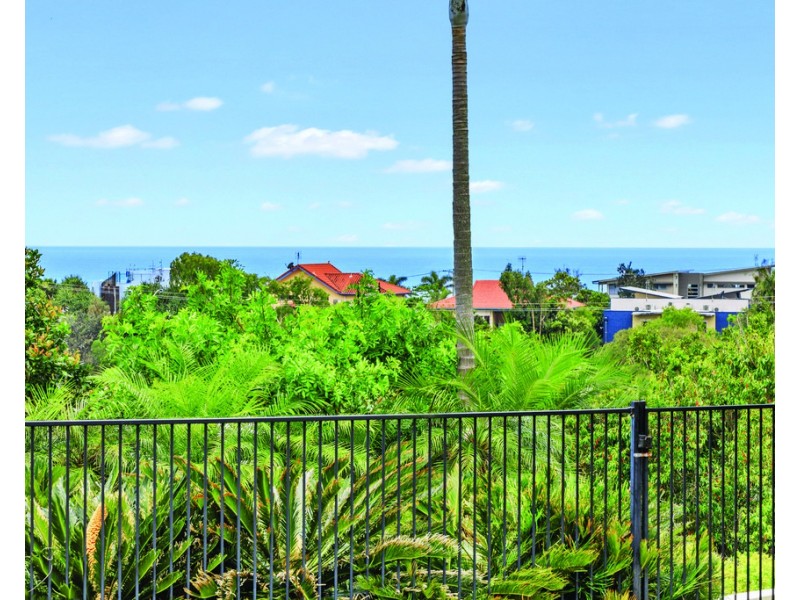 18 Southern Cross Parade, Sunrise Beach QLD 4567