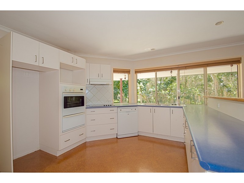 7 Coach Court, Cooroibah QLD 4565