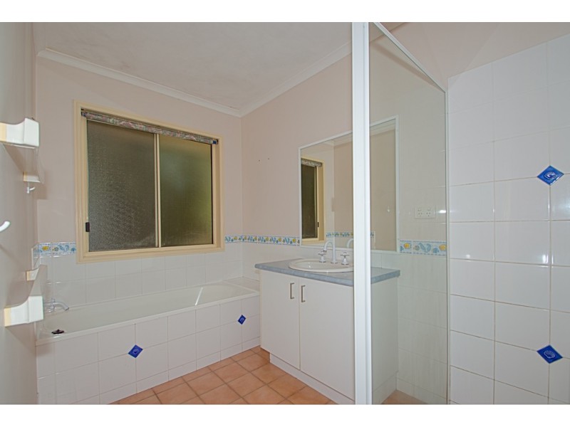 7 Coach Court, Cooroibah QLD 4565