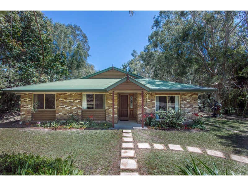 7 Coach Court, Cooroibah QLD 4565