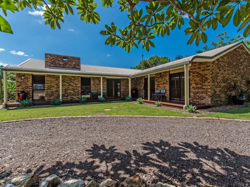 4 Illoura Place, Cooroibah QLD 4565