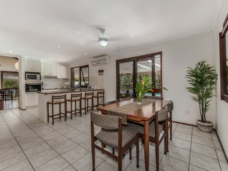 4 Illoura Place, Cooroibah QLD 4565