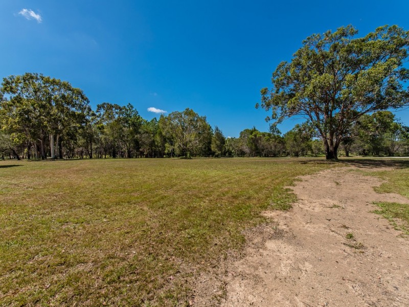 4 Illoura Place, Cooroibah QLD 4565
