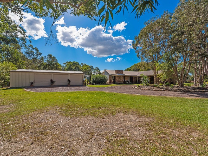 4 Illoura Place, Cooroibah QLD 4565