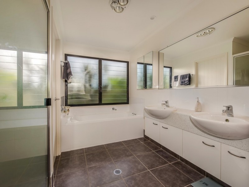 54 Edington Drive, Cooroibah QLD 4565