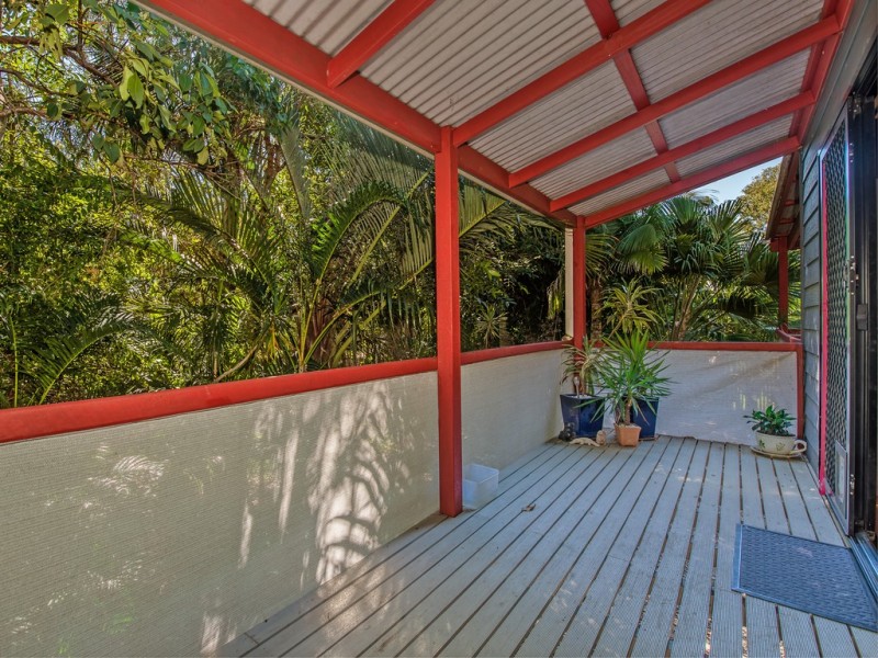 19 Pines Avenue, Cooroibah QLD 4565