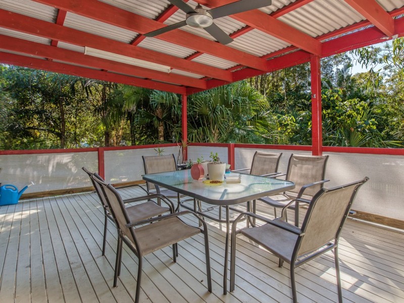 19 Pines Avenue, Cooroibah QLD 4565