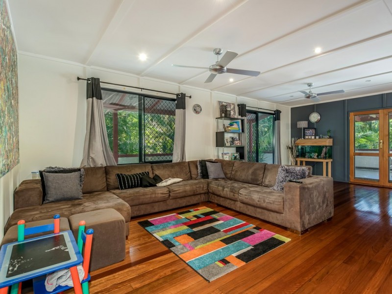 19 Pines Avenue, Cooroibah QLD 4565