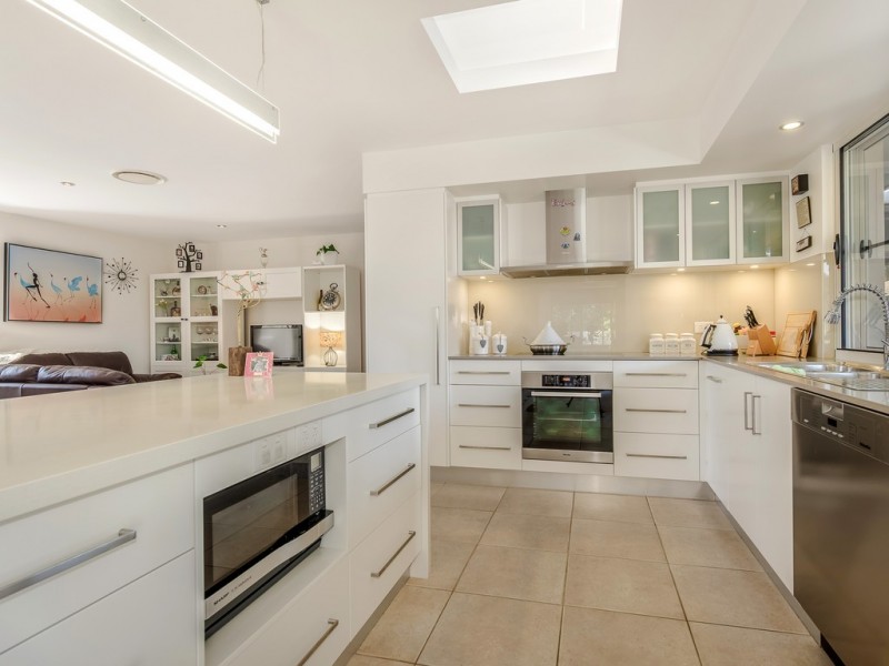 25 Tait Street, Tewantin QLD 4565