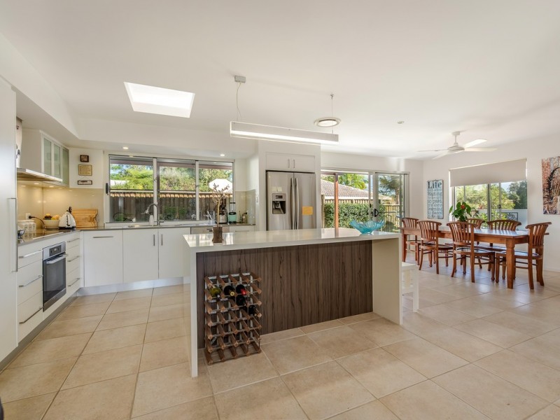 25 Tait Street, Tewantin QLD 4565