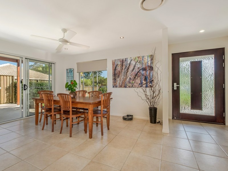 25 Tait Street, Tewantin QLD 4565