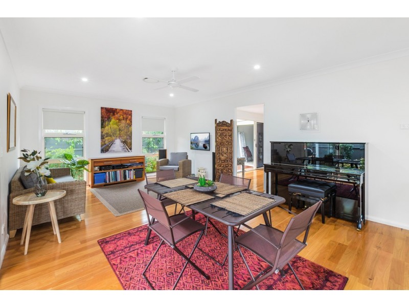 10 Southern Ocean Street, Lake Cathie NSW 2445