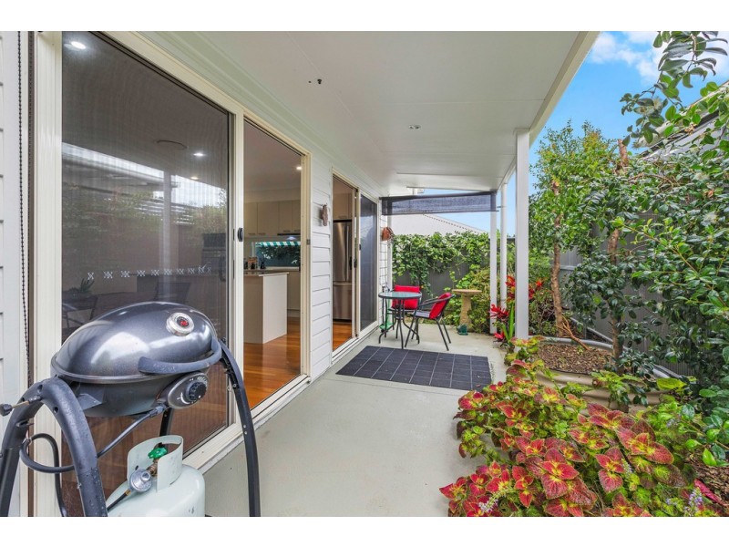 10 Southern Ocean Street, Lake Cathie NSW 2445