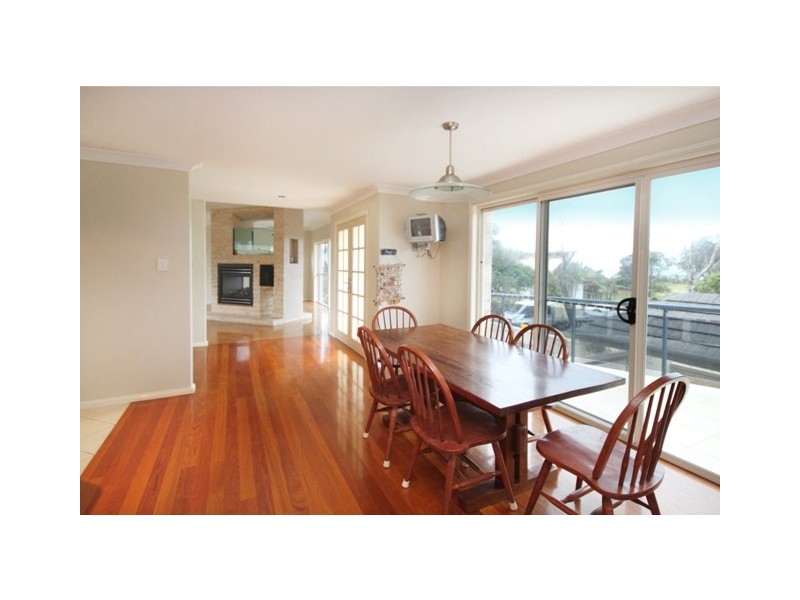 40 Lewis Street, Old Bar NSW 2430