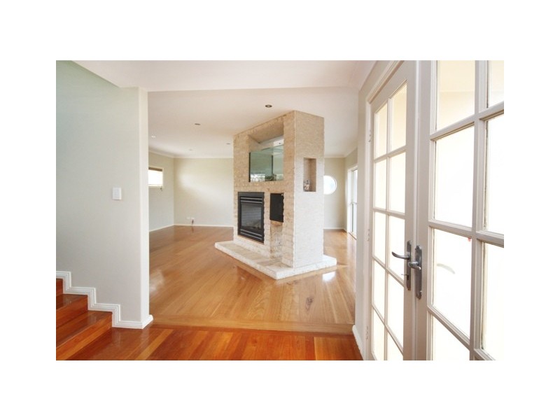 40 Lewis Street, Old Bar NSW 2430