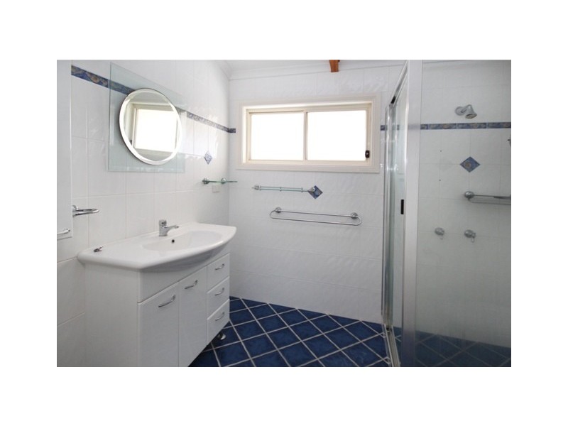 40 Lewis Street, Old Bar NSW 2430
