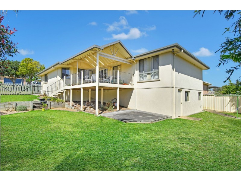 9 Dampier Court, Lake Cathie NSW 2445
