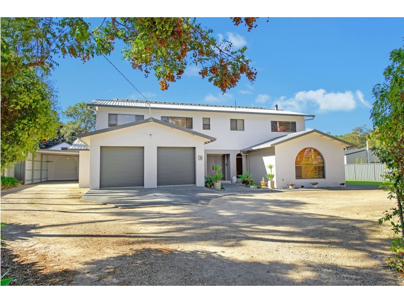 3 Beach Street, Dunbogan NSW 2443