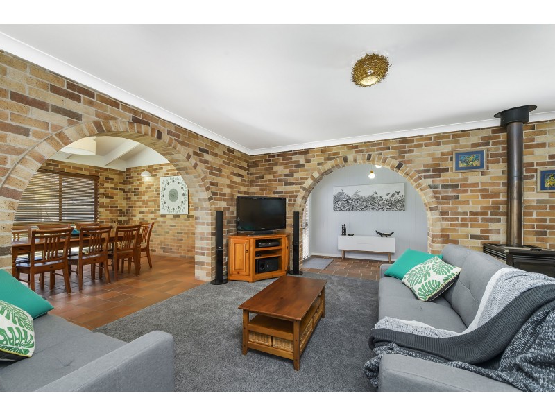 3 Beach Street, Dunbogan NSW 2443
