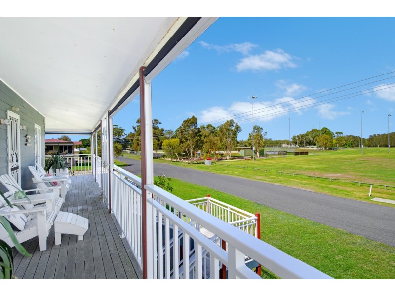 17 Castle Street, Laurieton NSW 2443