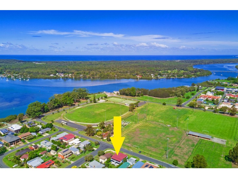 17 Castle Street, Laurieton NSW 2443