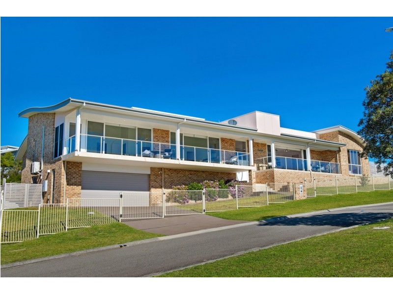 22 GLENELG CRESCENT, Red Head NSW 2430