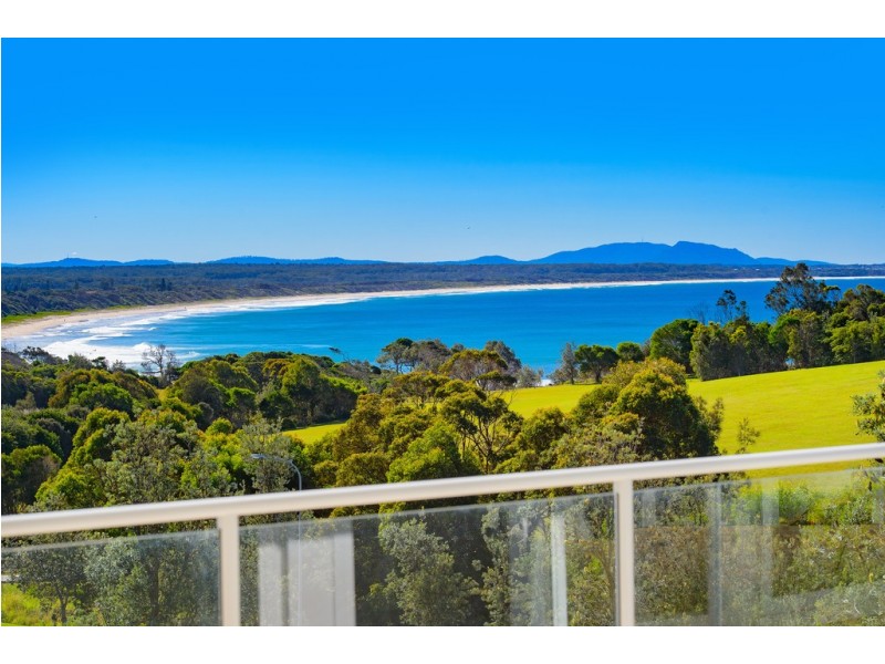 22 GLENELG CRESCENT, Red Head NSW 2430