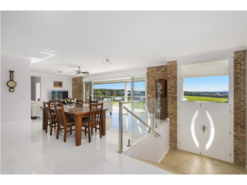 22 GLENELG CRESCENT, Red Head NSW 2430