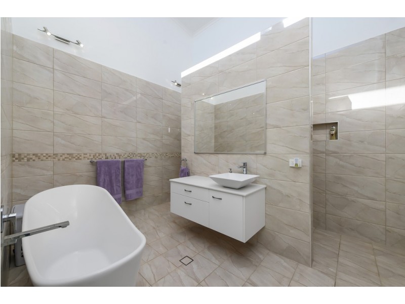 22 GLENELG CRESCENT, Red Head NSW 2430