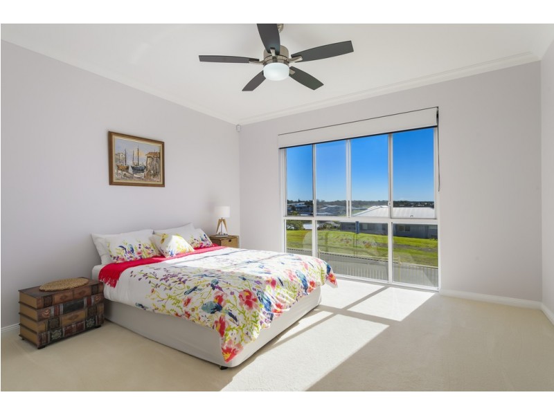 22 GLENELG CRESCENT, Red Head NSW 2430
